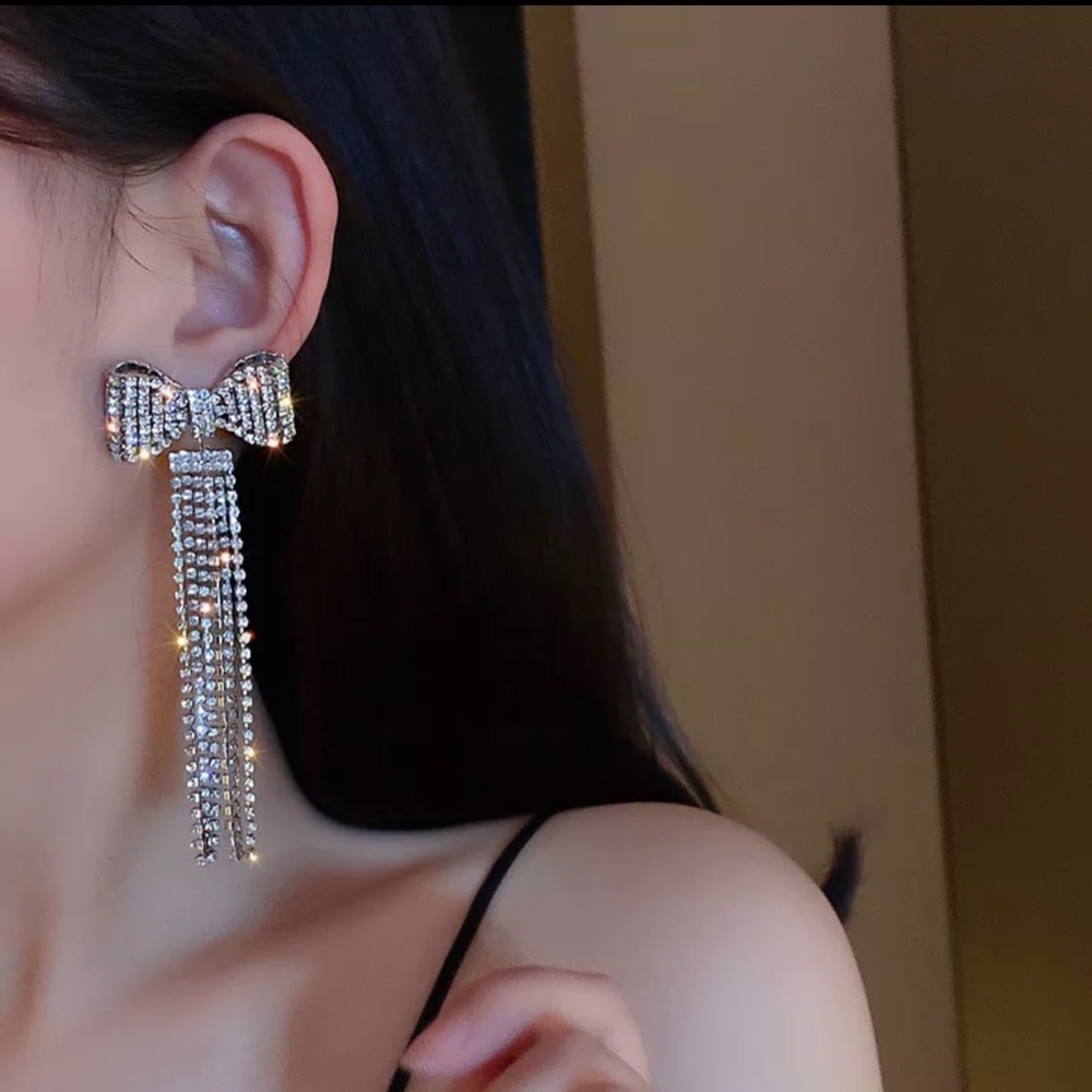 Long Tassel Rhinestone Drop Earrings - Picture 2 of 6